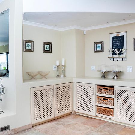 Whale Waters Self Catering Gansbaai Apartment De Kelders Bagian luar foto