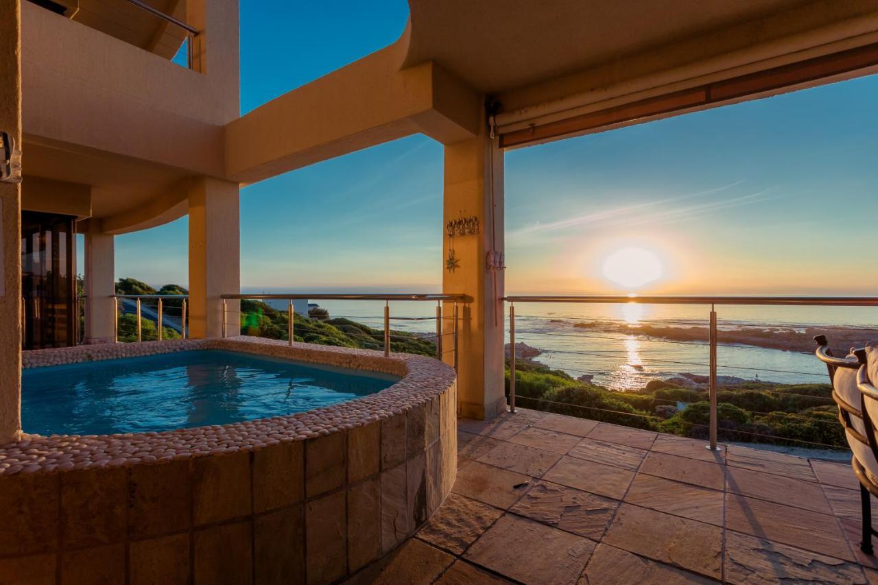 Whale Waters Self Catering Gansbaai Apartment De Kelders Bagian luar foto
